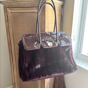 MY FLAT IN LONDON XL Fabulous Purple Fur Tote Bag with Glossy Finish